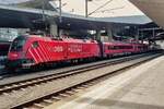 100 Jahre �BB, Railjet mal anders, Lok 1116 251 f�hrt mit ihrem Zug in den Hauptbahnhof von Wien ein. 04.05.2026