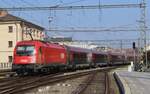 ÖBB 1216 226 schiebt ein RailJet nach Praha hl.n. aus Brno hl.n. aus am 19 September 2024.