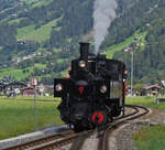 Dampflok Nr. 3; Tirol; der Zillertalbahn, beim Rangieren im Bahnhof von Mayrhofen. 20.08.2024
Lok Daten: Dampflok 3 “TIROL” der Zillertalbahn, Gebaut von Krauss & Co in Linz; Bj. 1902; unter der Fabrik.Nr:4790; Bauart C 1’T-n2v, BR Uv; Leistung 161 KW; Spurweite 760 mm; L 7,804 m; B 2,40 m; H 3,45 m; Vmax 35 km/h; Wasservorrat 3,1 qm; Kohlevorrat 1,7 t.