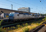 Die eigentlich „weiße“ SIEMENS Vectron MS 193 512-1 (91 80 6193 512-1 D-ELOC) der ELL - European Locomotive Leasing (Wien) hat am 01 Juli 2025 mit einem KLV-Zug in Richtung Köln