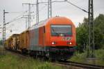 Herkules 2016 907-5 der Firma RTS(Rail Transport Service GmbH)mit langem Bauzug nach Rostock-Seehafen bei der Durchfahrt in der G�terumgehung H�he Rostock Hbf.21.06.2015