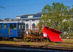 Der MOB Schneepflug X 12 vor dem Triebwagen BDe 4/4 3006 wartet am 28.