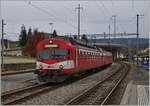 Der CJ RBDe 566 222 mit seine Bt erreicht sein Ziel Porrentruy.