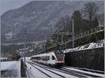 Der SBB RABe 523 028 ist als S 5 nach Aigle unterwegs und erreicht Villeneuve.