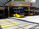 POSTAUTO-Neoplan Skyliner beim Bahnhof Thusis am 31.5.14.