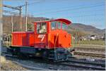 In Glovelier steht der CJ (Normalspur) Tm 232 181 (Tm 98 85 0 232 181-9 CH-CJ) welcher hier zum Rangieren für den Rollbockverkehr genutzt wird. Lichtmässig war es nicht ganz einfach: Zuerst dunkel, dann noch im Schatten (Combe Tabeillon) und bei Sonnenlicht war dieses so tief, dass wie hier, Schatten das Bild beeinträchtigte, aber ich habe viele interessante Stellen gesehen, die ich bei Gelegenheit mal ausprobieren werde...

13. Jan. 2025