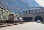 Letzte Aufgaben für die BLS Re 4/4: die Autotunnelzüge. In Goppenstein wartet die BLS Re 4/4 192 mit ihrem AT1 auf die Abfahrt nach Kandersteg. 

11. OKt. 2022 