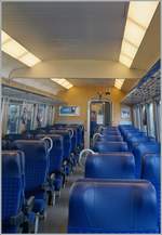 Ein Blick ins Innere der BLS EW III, hier die zweite Klasse.