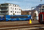 Der 4-achsige  Panoramawagen/Meetingwagen RhB A-WSp 59101 “Inno Tren“ (Ideenreich unterwegs), ex RhB Bp 525 24, ex FO AS 4026, am 22.03.2023 abgestellt beim Bahnhof Chur.