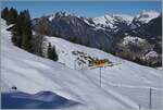 Der BLM Be 4/6 102  Mönch  ist auf dem Weg von der Grütschalp nach Mürren und konnte auf etwa der halben Strecke zwischen der Grütschalp und Winteregg fotografiert werden. 

18. Februar 2025