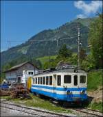 In Chteau d'Oex war am 25.05.2012 der MOB Be 4/4 1003 abgestellt und konnte aus dem fahrenden Goldenpass Classic fotografiert werden.