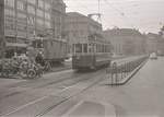 Die ehemalige Tramlinie 1 in Bern: Wagen 147 (ohne Luftbremse, ohne Fhrersitz) fhrt in die Haltestelle Bahnhof ein.