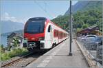 An der, an der Grenze zu Frankreich liegenden Endstation St-Gingolph, ist die Fahrzeugvielfallt eher �berschaubar. Doch im Laufe der Zeit kommt doch das eine oder andere zusammen; ich m�chte jetzt nicht gerade bis zu den C 5/6 zur�ckgreifen, doch von den BDe 4/4 �ber NINA zu den Domino gab es hier doch schon einiges zu sehen. Bis letztes Jahr kamen hier einmal pro (Werk-) Tag auch BLS RABe 528 MIKA zum Einsatz, doch nun mit der Inbetriebnahme der neuen EVO Flirts geh�rt dies bereits der Vergangenheit an. Daf�r gibt es nun in St-Gingolph vermehrt diese neuen EVO zu sehen: Im Bild der Region Alpes RABe 533 702 (RABe 94 85 0 533 702-2 CH RA) der als R91 6118 von Brig in St-Gingolph angekommen ist (14:06) und als R91 6123 nach Brig zur�ckfahren wird (ab 14:51). In der Zwischenzeit wird der Zug gereinigt, bzw von mir fotografiert. 

26. Mai 2026