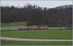 Auch bei Lampenberg-Ramlinsburg verläuft die WB meist neben der Strasse, doch das hier etwas weitere Tal ermöglichte doch ein paar  Landschaft -Bilder der Waldenburger Bahn und dies erst