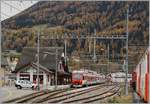 Der TMR RegionAlps RABe 525 041 (UIC 94 85 7525 041-0 CH-RA) wartet in Orsières auf die Rückfahrt nach Sembrancher.