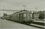 Der SBB RBe 4/4 1432 erreicht mit seinen Regionalzug 7242 sein Ziel Aarau. 

Analogbild vom Sept. 1984