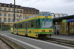 trans N/TN: Der Be 4/4 506 der Linie 215 in Neuch�tel auf die Abfahrt nach Boudry wartend am 10.