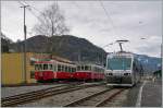 Drei mal CEV  A7 , wie die Treibwagen interen auch genannt wurden: Links der BDeh 2/4 in Ursprungsausführung, in der Mitte der später gebaute und kürzlich revidierte BDeh 2/4 N° 75