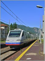 Ein CIS ETR 470 erreicht von der Schweiz kommend den Bahnhof Stresa.