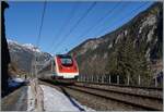 Ein ICN RABDe 500 ist kurz nach Göschenen auf dem Weg in Richtung Erstfeld. Infolge geplanter Unterhalts Arbeiten im GBT (Gotthard Basis Tunnel) wurden während zwei Wochen MO-FR im Jan. 2025 etliche Reisezüge via Göschenen umgeleitet. Ähnliche Umleitungen sind auch für 2026 geplant. 

21. Jan. 2025
