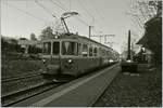 Überraschend (und ungeschickt im Licht) fuhr mir der MOB ABDe 8/8 4002 VAUD in Fontanivent vor die rasch ausgepacke Kamera.