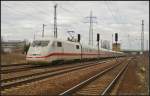 DB Fernverkehr Tz 154 / 401 054  Heppenheim/Bergstrae  am 14.04.2013 bei der Durchfahrt Berlin Schnefeld Flughafen