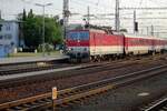 Am Abend von 24 Juni 2022 treft ZSSK 362 006 mit ein Rychlyk in Trnava ein.