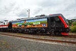 Die Bombardier TRAXX F160 AC3 LM, 187 420-5 (91 80 6187 420-5 D-EBS) der EBS - Erfurter Bahnservice GmbH steht am 05.07.2021 in Scheuerfeld (Sieg) beim Kleinbahnhof der WEBA (Westerwaldbahn), für