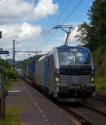 Die SIEMENS Vectron AC 6193 153-4 (91 80 6193 153-4 D-Rpool) der Railpool GmbH (Mnchen) fhrt am 19 Juni 2024 mit einem KLV-Zug durch Scheuerfeld/Sieg in Richtung Kln.