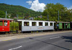 Der schmalspurige vierachsige zweite Klasse Personenwagen mit zwei Plattformen MOB B⁴ 61 seit 2016 als Geschenk von der Modellbahngruppe Obersimmental-Saanenland (MOS) bei der Museumsbahn