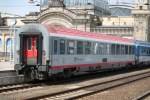 Am Ende des EC 176(Brno-Hamburg-Altona)hing der ehemalige �BB-Wagen Bmz im Dresdener Hbf.11.07.2015