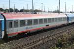In der Mitte des EC 178(Prag-Rostock)hing der ehemalige �BB-Wagen Bmz im Rostocker Hbf.10.10.2015