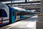 Der ungarische 2te Klasse Reisezugwagen (Abteilwagen) H-START 61 55 21-91 307-4 der Gattung Bmz der M�V-START Zrt.