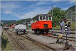 Sanft f�hrt der Dm 2/2 N� 3 auf die  Drehscheibe . 

7. September 2024
